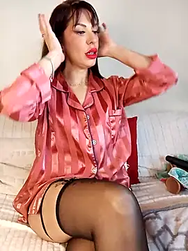 MAIRA  90 online show from 15, 11, 2025