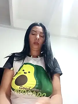 DaphneRosses online show from 27, 4, 2026