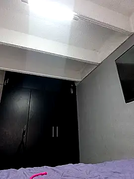 DaphneRosses online show from 29, 9, 2025