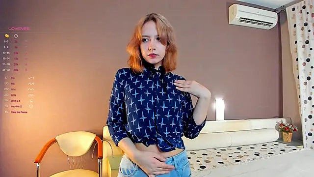 EsmeDecoursey online show from 18, 3, 2025