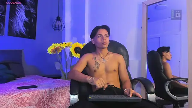 Snapshot of Draco_collins chatting on 19, 11, 2025 Draco collins online show from 19, 11, 2025