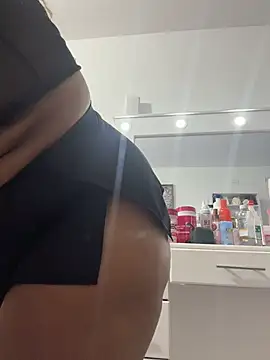 Snapshot of AlesiaCooper chatting on 17, 6, 2026 AlesiaCooper online show from 17, 6, 2026
