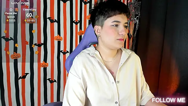Snapshot of emma_cute7 chatting on 12, 10, 2025 emma cute7 online show from 12, 10, 2025
