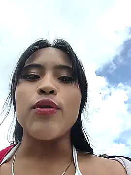 bella warzon online show from 12, 11, 2025