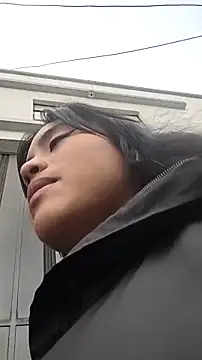 bella warzon online show from 18, 11, 2025