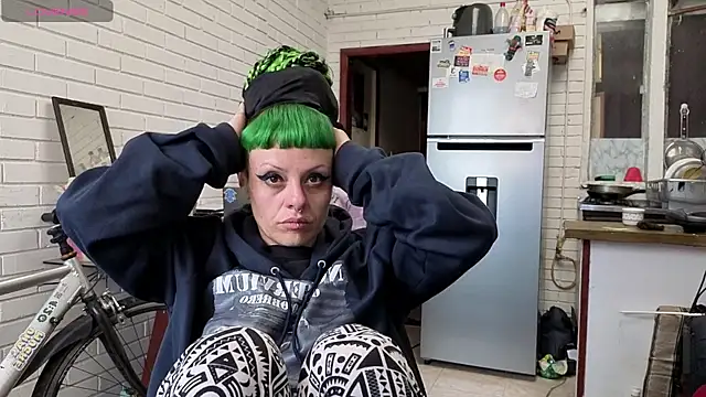 freyaa sorcerees online show from 17, 10, 2025