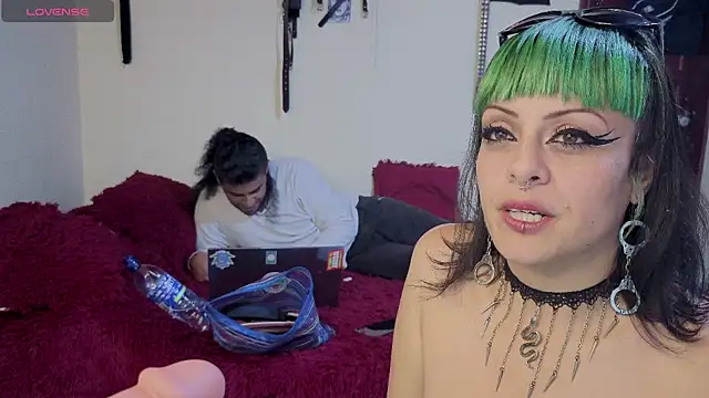 freyaa sorcerees online show from 24, 11, 2025