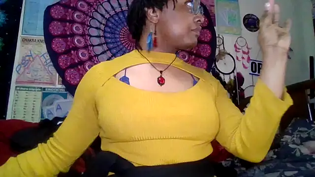 Snapshot of GardeniaFields chatting on 4, 5, 2026 GardeniaFields online show from 4, 5, 2026