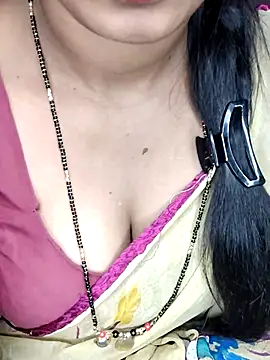 Snapshot of Indian_kannada_girl1 chatting on 22, 9, 2025 Indian kannada girl1 online show from 22, 9, 2025