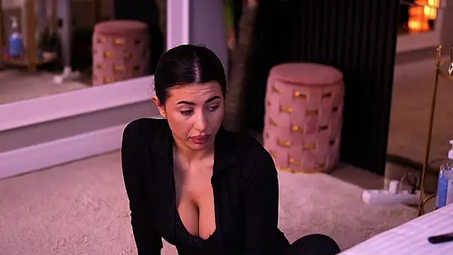 TanyaVonDe online show from 17, 3, 2026