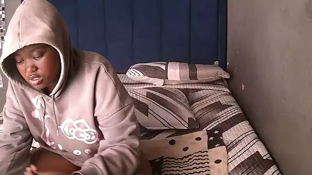Snapshot of SexyShybarbie chatting on 11, 5, 2026 SexyShybarbie online show from 11, 5, 2026