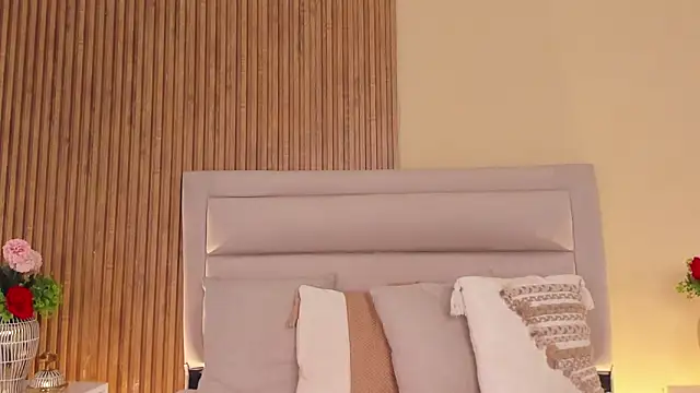 Snapshot of FatimaEvans chatting on 24, 11, 2025 FatimaEvans online show from 24, 11, 2025