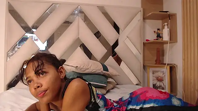 Snapshot of willow_smitt chatting on 7, 6, 2026 willow smitt online show from 7, 6, 2026