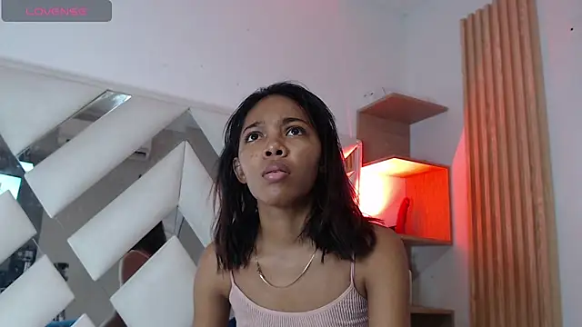 Snapshot of willow_smitt chatting on 13, 5, 2026 willow smitt online show from 13, 5, 2026