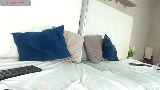 willow smitt online show from 22, 11, 2025