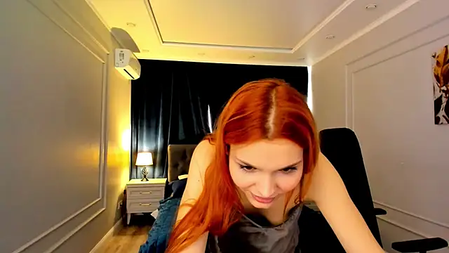 Snapshot of YourSweetMiley chatting on 21, 3, 2025 YourSweetMiley online show from 21, 3, 2025