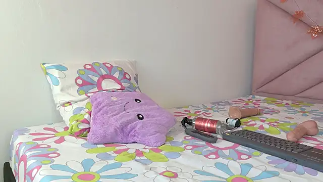 Snapshot of eva_sin18 chatting on 27, 11, 2025 eva sin18 online show from 27, 11, 2025