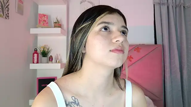 Snapshot of eva_sin18 chatting on 9, 10, 2025 eva sin18 online show from 9, 10, 2025