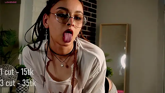 WilonaBiddix online show from 12, 3, 2025