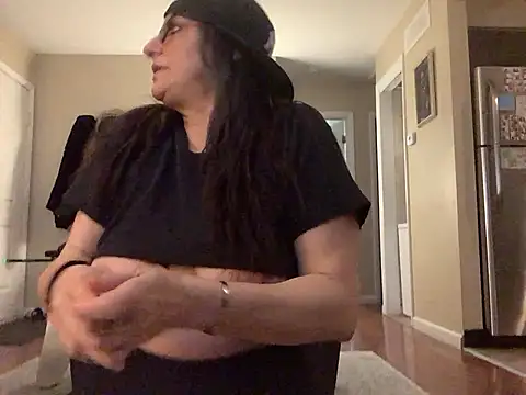 Snapshot of KittyKat_LoLo chatting on 10, 3, 2025 KittyKat LoLo online show from 10, 3, 2025