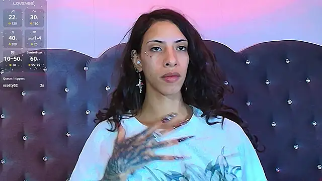 Lia Valmont online show from 13, 12, 2025