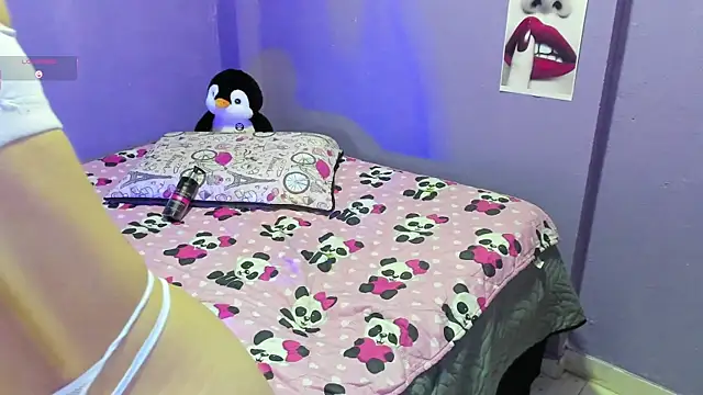 Snapshot of lizeth_sweet chatting on 18, 11, 2025 lizeth sweet online show from 18, 11, 2025