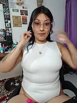 Snapshot of DaniPoison chatting on 10, 6, 2026 DaniPoison online show from 10, 6, 2026