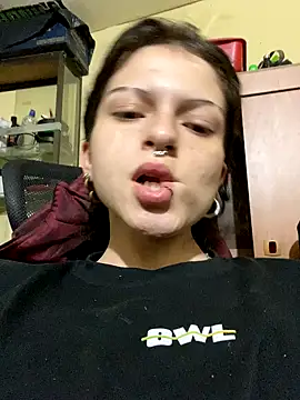 Snapshot of val_zx chatting on 1, 10, 2025 val zx online show from 1, 10, 2025