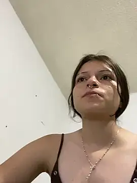 Snapshot of val_zx chatting on 23, 7, 2026 val zx online show from 23, 7, 2026