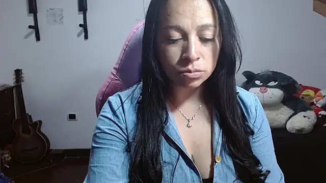 Snapshot of Selene_mixx chatting on 18, 6, 2026 Selene mixx online show from 18, 6, 2026