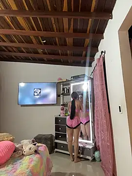 Paulet Johnson online show from 17, 12, 2025