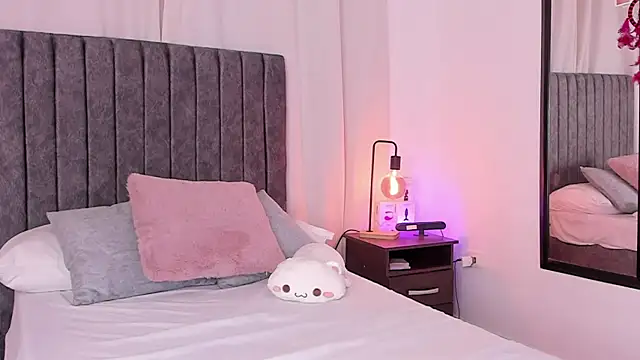 Tefy-Rose online show from 10, 10, 2025