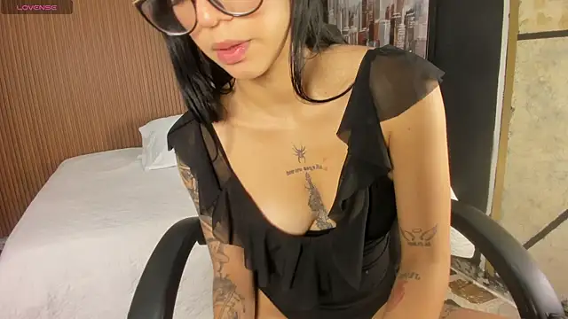 NaomiFrost online show from 28, 4, 2026