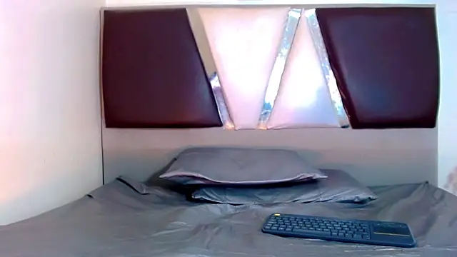 alexsandra kiss online show from 6, 11, 2025