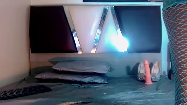 alexsandra kiss online show from 14, 11, 2025