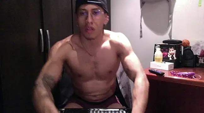 Thiago Happy online show from 9, 3, 2025