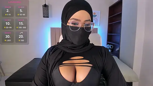 Sasha Anaan online show from 10, 9, 2025