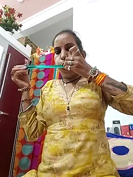 Hotty-Nidhi online show from 1, 11, 2025