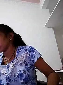 Hotty-Nidhi online show from 18, 3, 2025