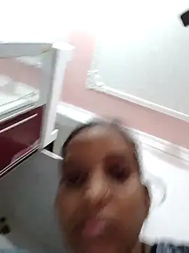 Hotty-Nidhi online show from 3, 10, 2025