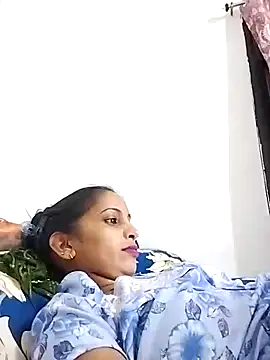 Hotty-Nidhi online show from 13, 3, 2025