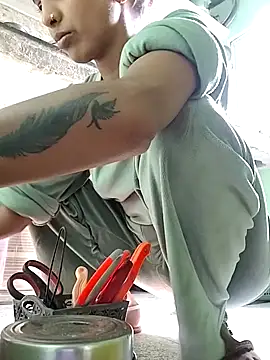 Hotty-Nidhi online show from 20, 11, 2025