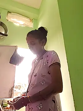 Hotty-Nidhi online show from 20, 10, 2025