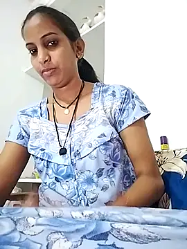Hotty-Nidhi online show from 19, 3, 2025