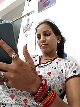 Hotty-Nidhi online show from 12, 6, 2026