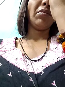 Hotty-Nidhi online show from 15, 6, 2026