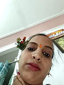 Hotty-Nidhi online show from 5, 6, 2026