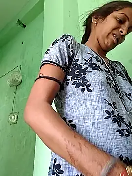 Hotty-Nidhi online show from 14, 3, 2026