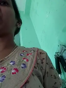 Hotty-Nidhi online show from 15, 2, 2026