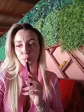 Snapshot of AlexisWhit chatting on 16, 5, 2026 AlexisWhit online show from 16, 5, 2026